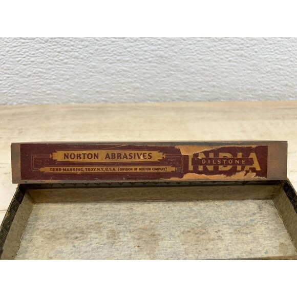 Antique Norton Abrasives India Oilstone Sharpening Stone 7" x 2" x 1" Medium MB7 - Picture 2 of 16